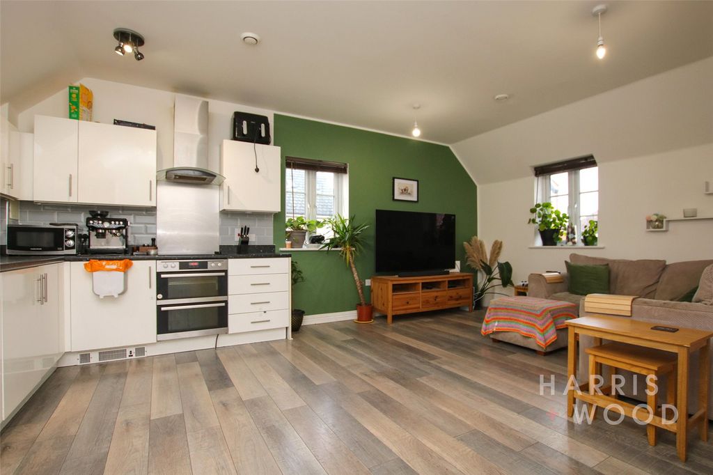 Property photo 2 of 11 Picture No. 04