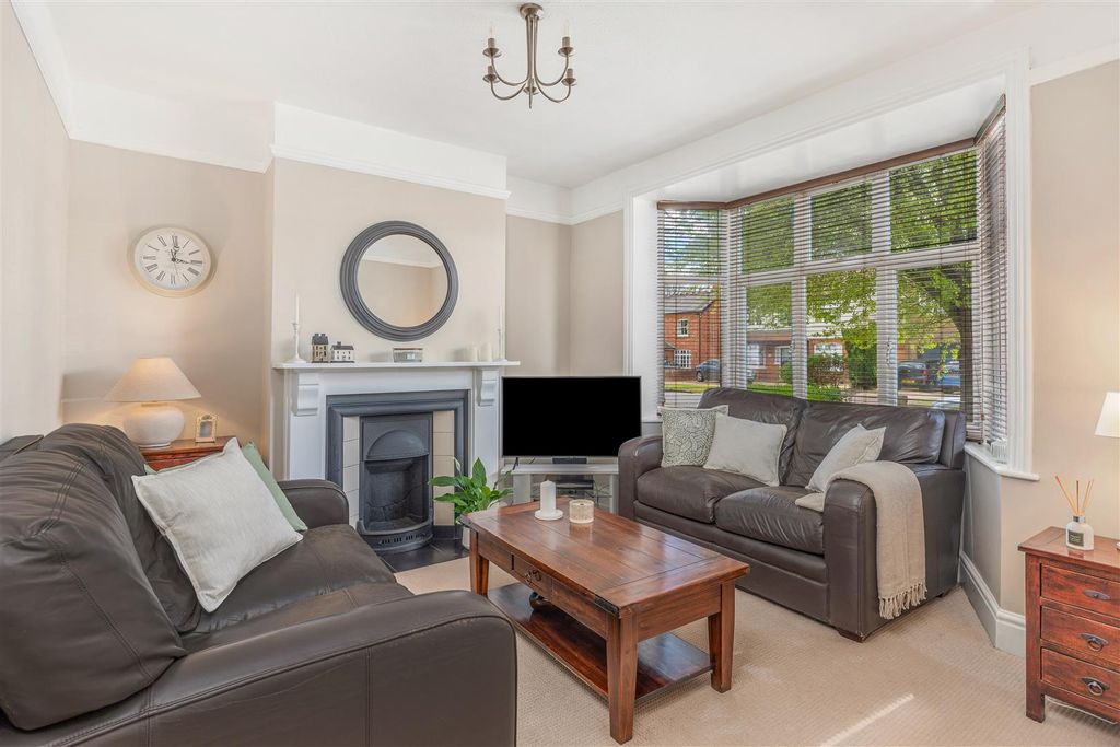 Property photo 2 of 15 31 Horton View, Banbury-5.Jpg