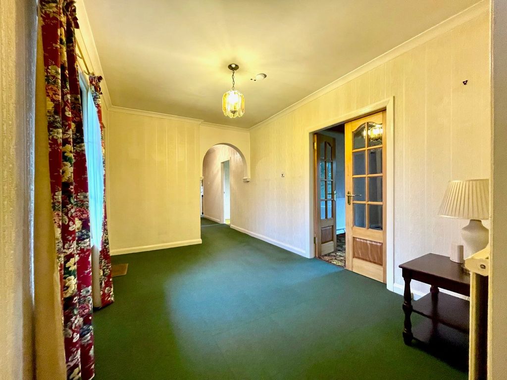 Property photo 3 of 35