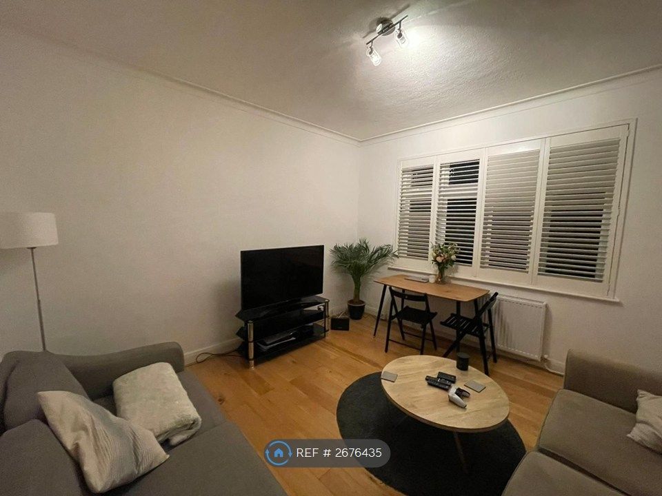 Property photo 1 of 7 Lounge