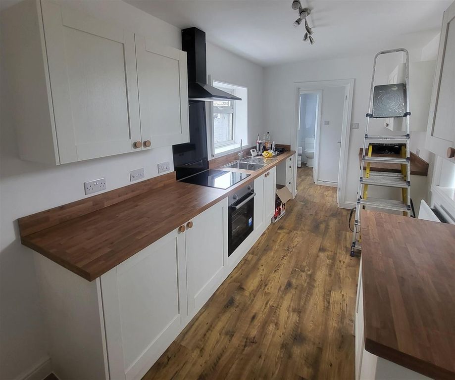 Property photo 3 of 9 99 Cairo Street Kitchen .Jpg