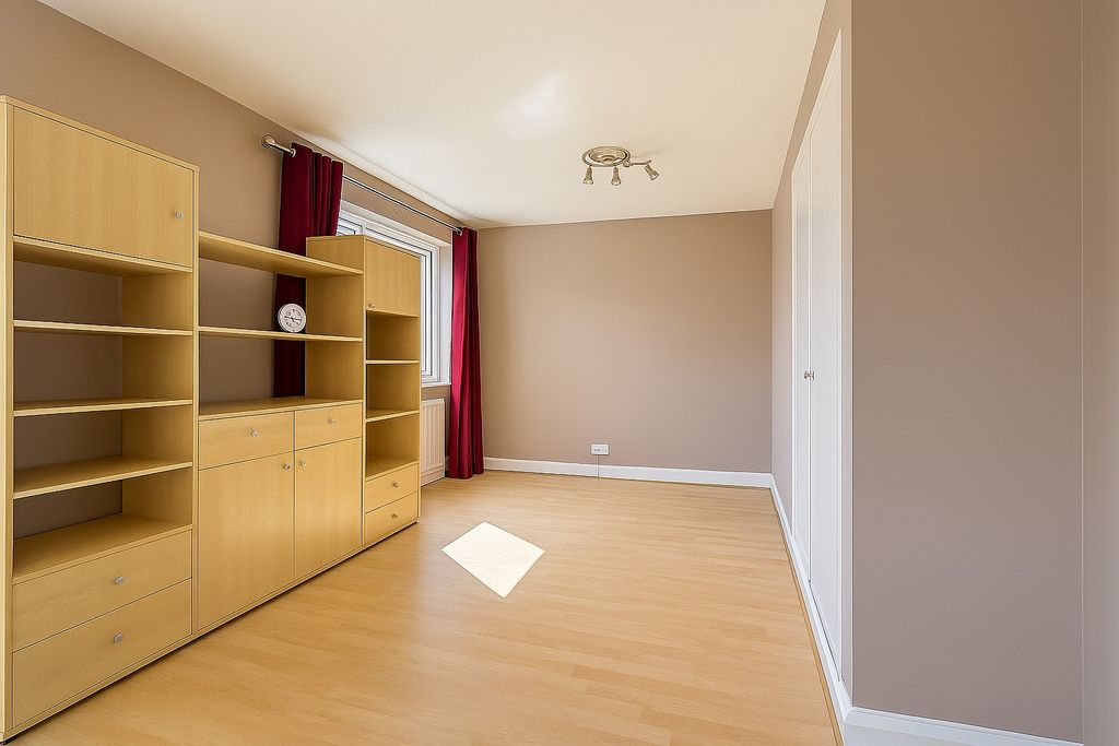 Property photo 3 of 5