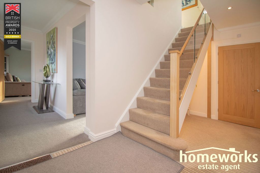 Property photo 3 of 23