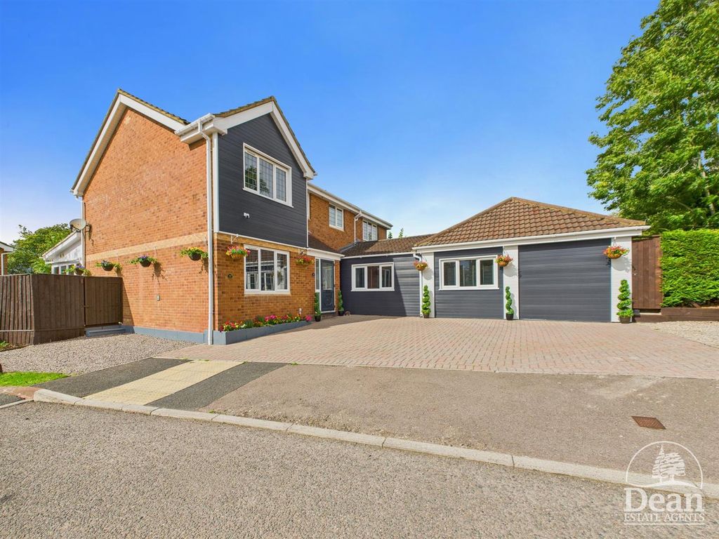 Property photo 1 of 33