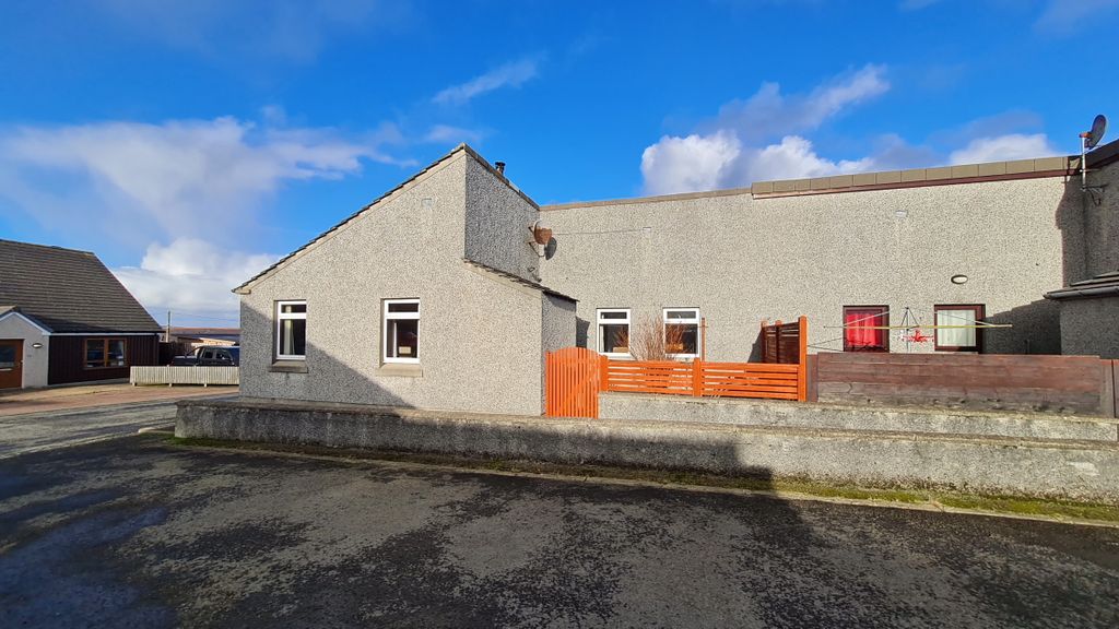 Property photo 2 of 27