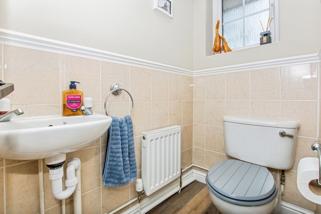 Property photo 3 of 20 Pbox-Img.Jpg