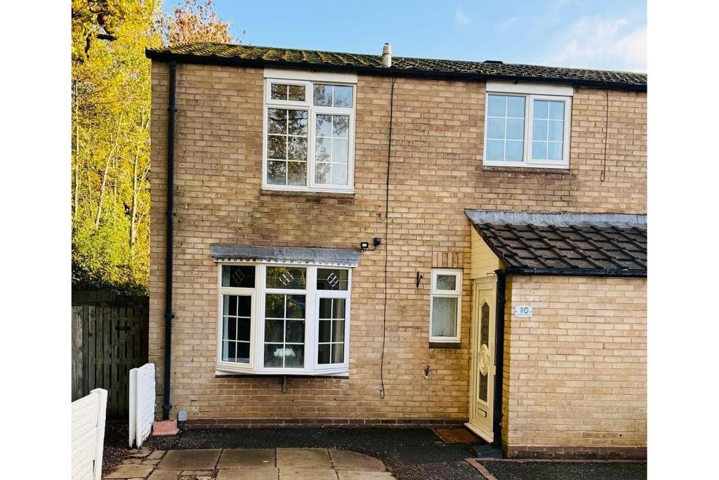 Property photo 1 of 10 Front