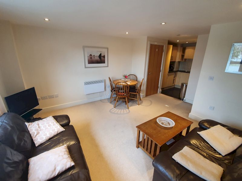 Property photo 2 of 10 Lounge