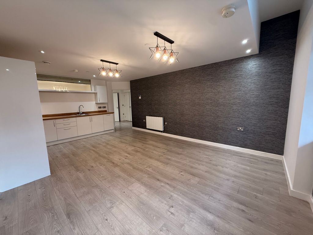 Property photo 3 of 8 Image