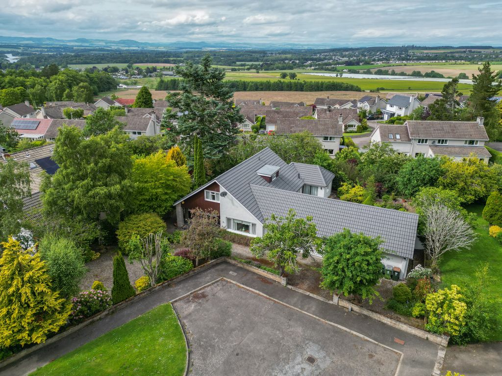 Property photo 1 of 31 Dji_0267