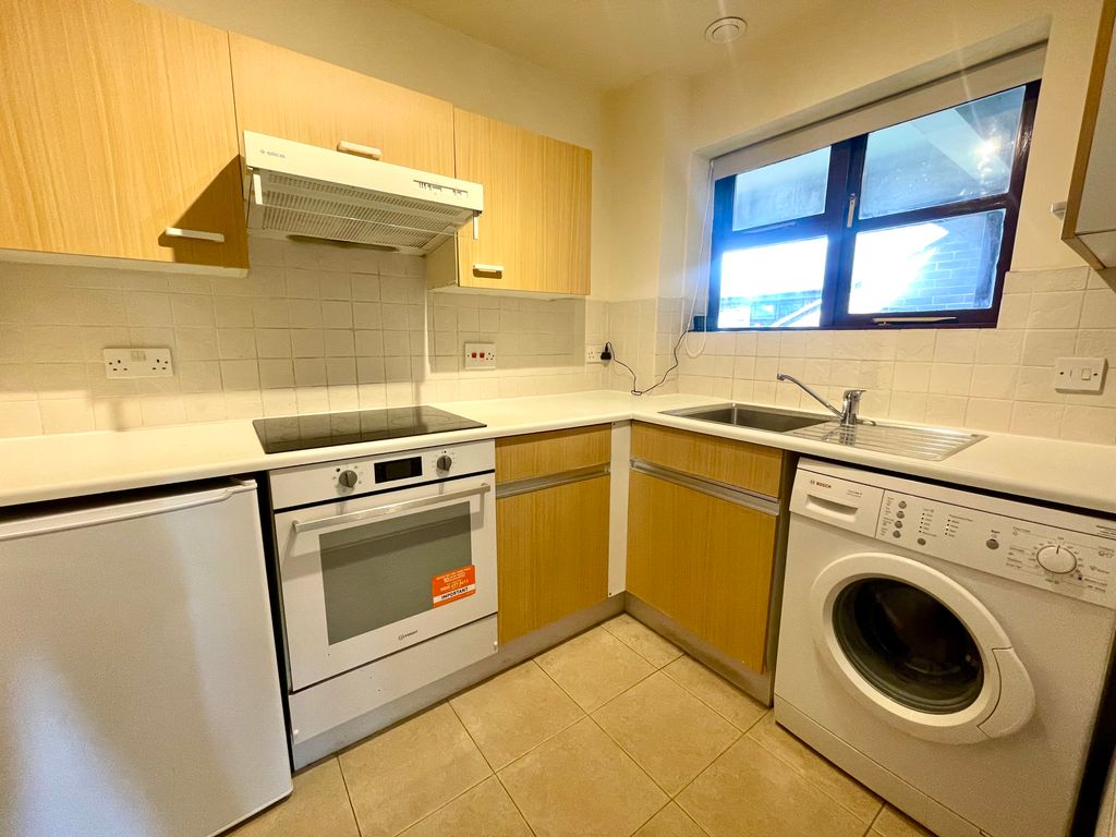 Property photo 3 of 8 667Caaca-65Bf-4115-B