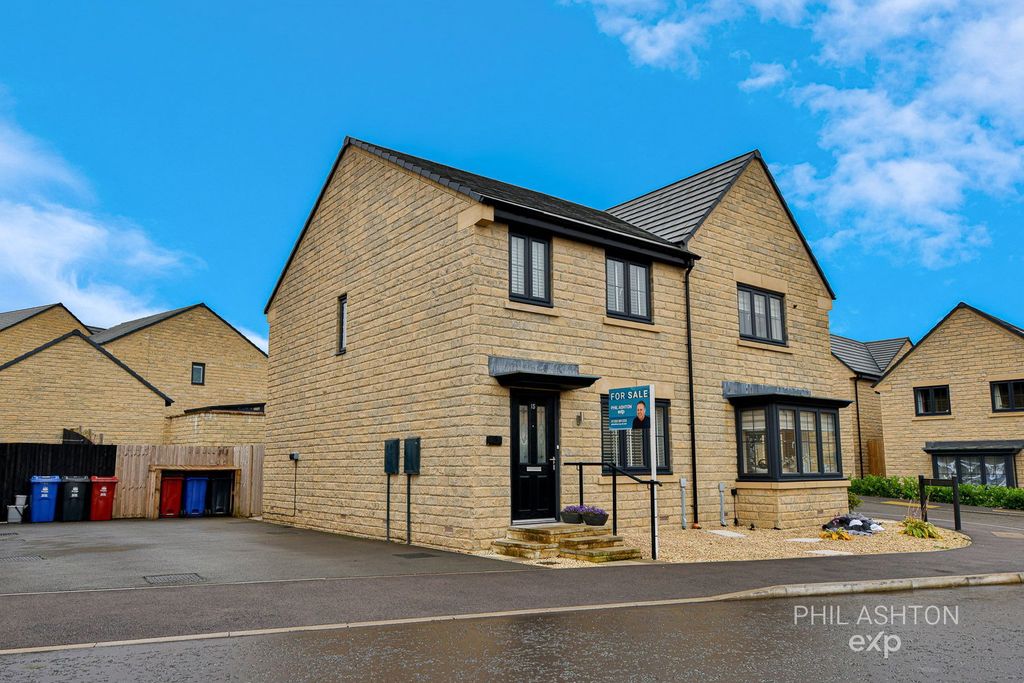 Property photo 1 of 37