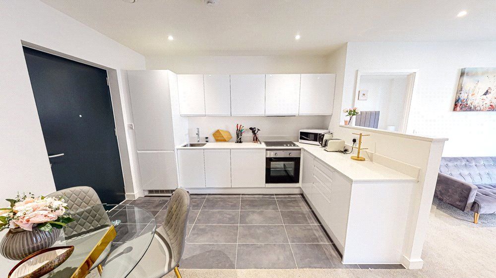 Property photo 3 of 16 Kitchen