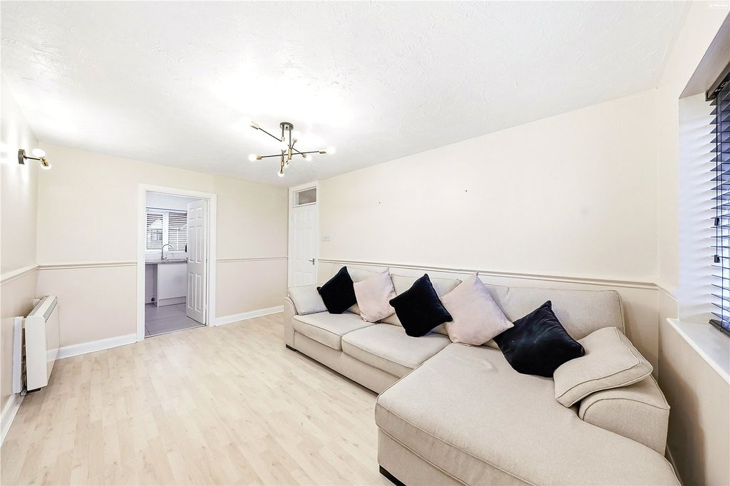 Property photo 3 of 13 Picture No. 16