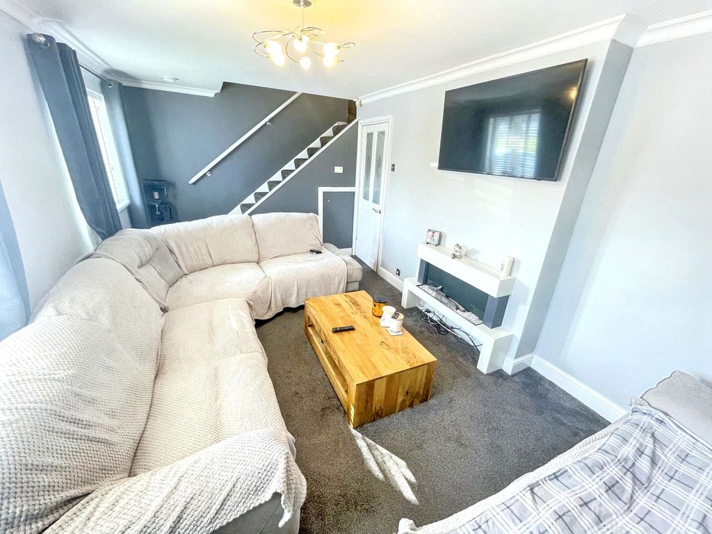 Property photo 3 of 13