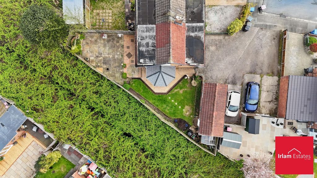 Property photo 2 of 21