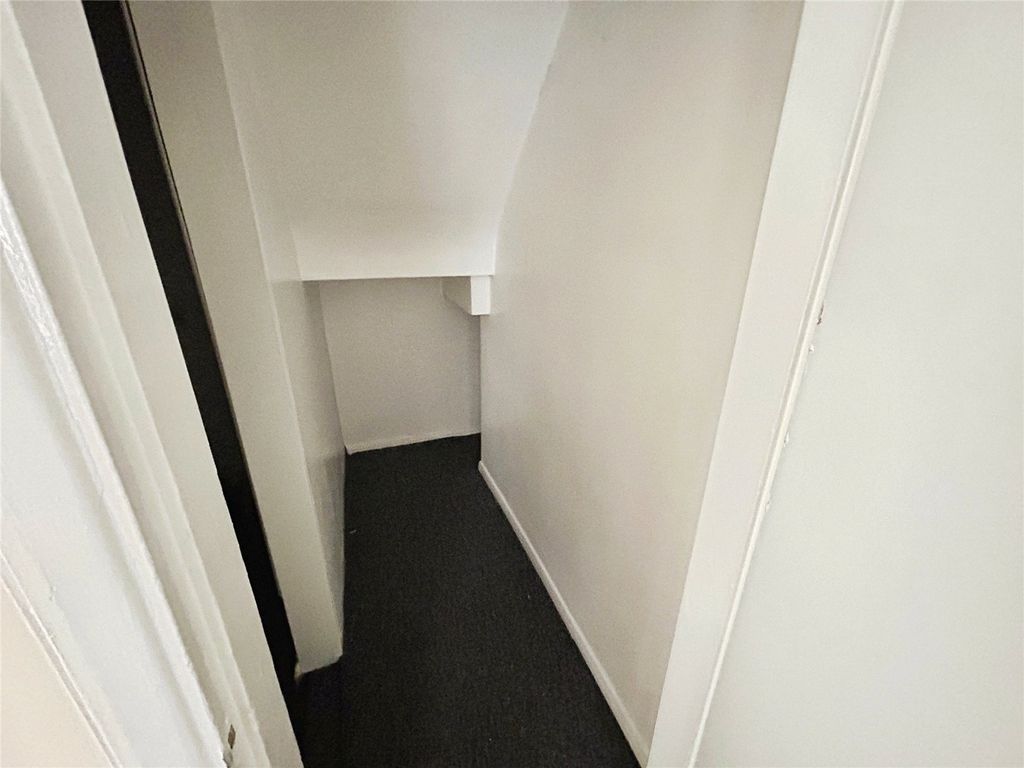 Property photo 3 of 13 Picture No. 32