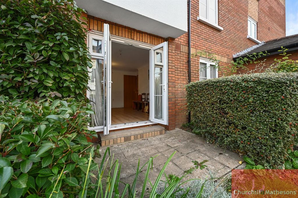 Property photo 3 of 9