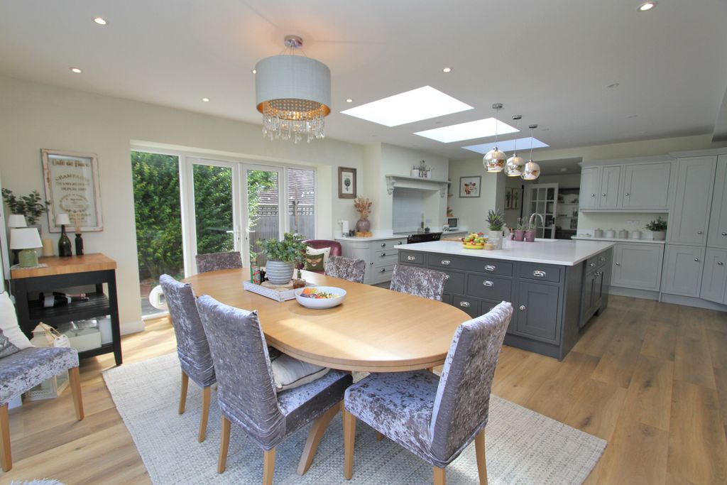 Additional image 11 of 5 bed detached house for salePrideaux Road, Eastbourne BN21