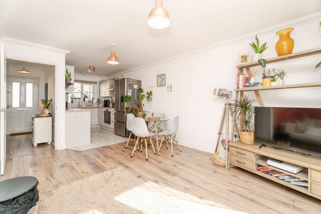 Property photo 2 of 24 Pbox-Img.Jpg