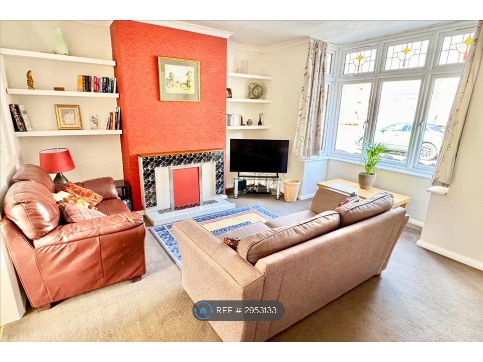 Property photo 2 of 24