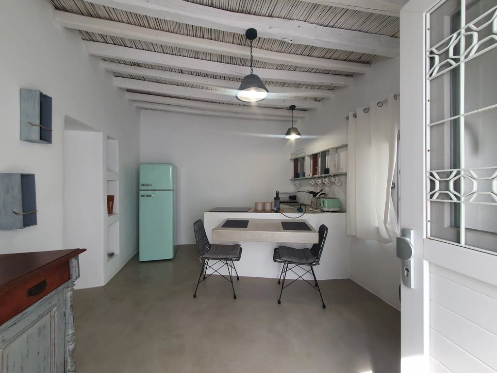 Property photo 1 of 22 Characterful Cycladic House In Marmara, Paros – Authentic Charm & Private Courtyard