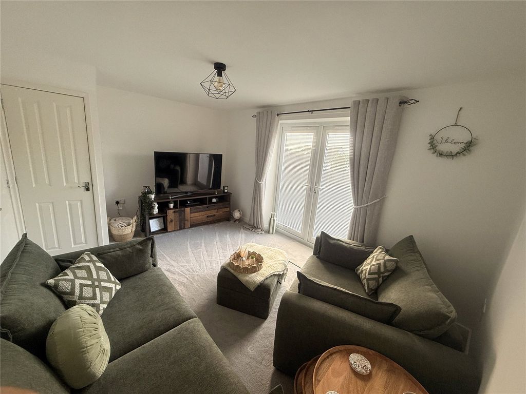 Property photo 3 of 17 Picture No. 25