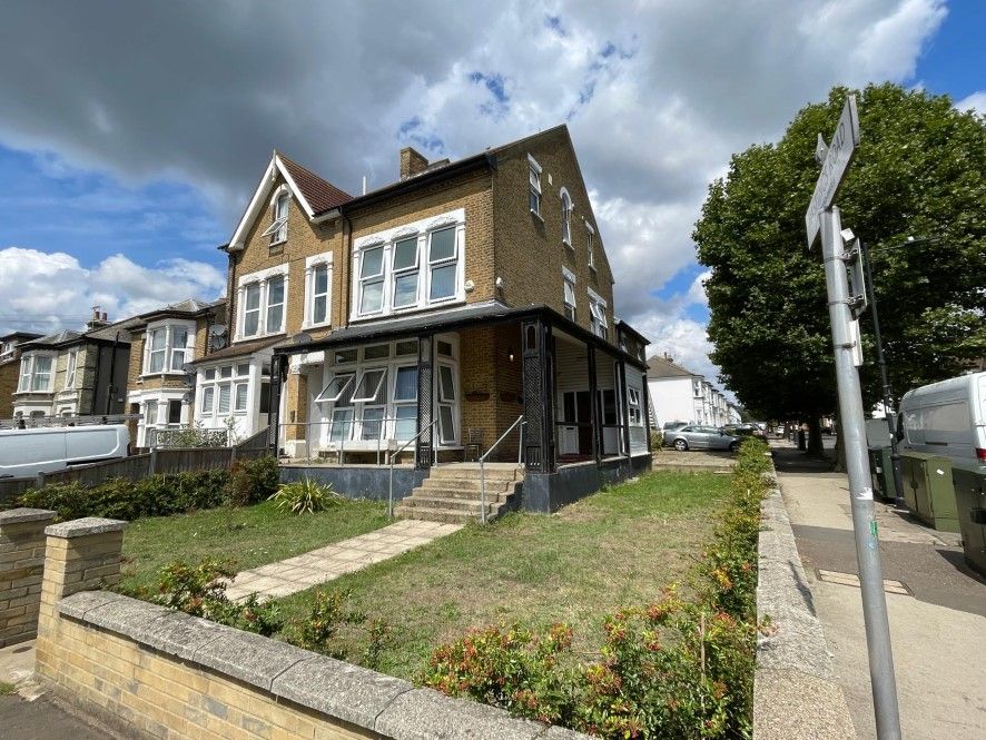 Property photo 1 of 21