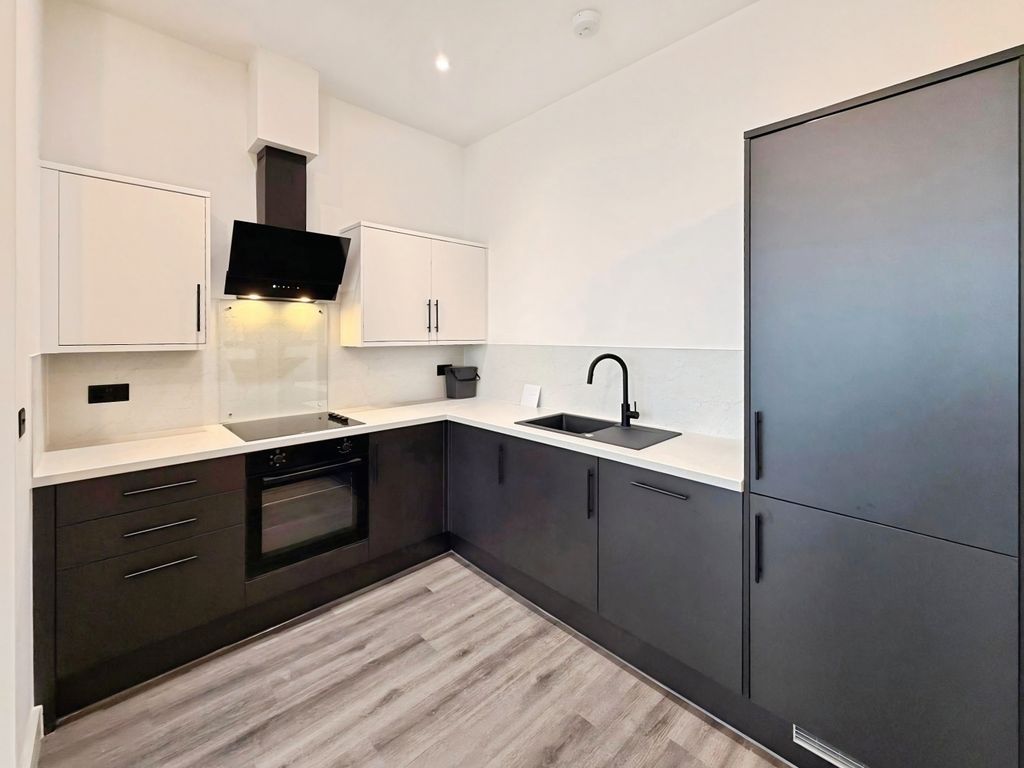 Property photo 3 of 22 Kitchen