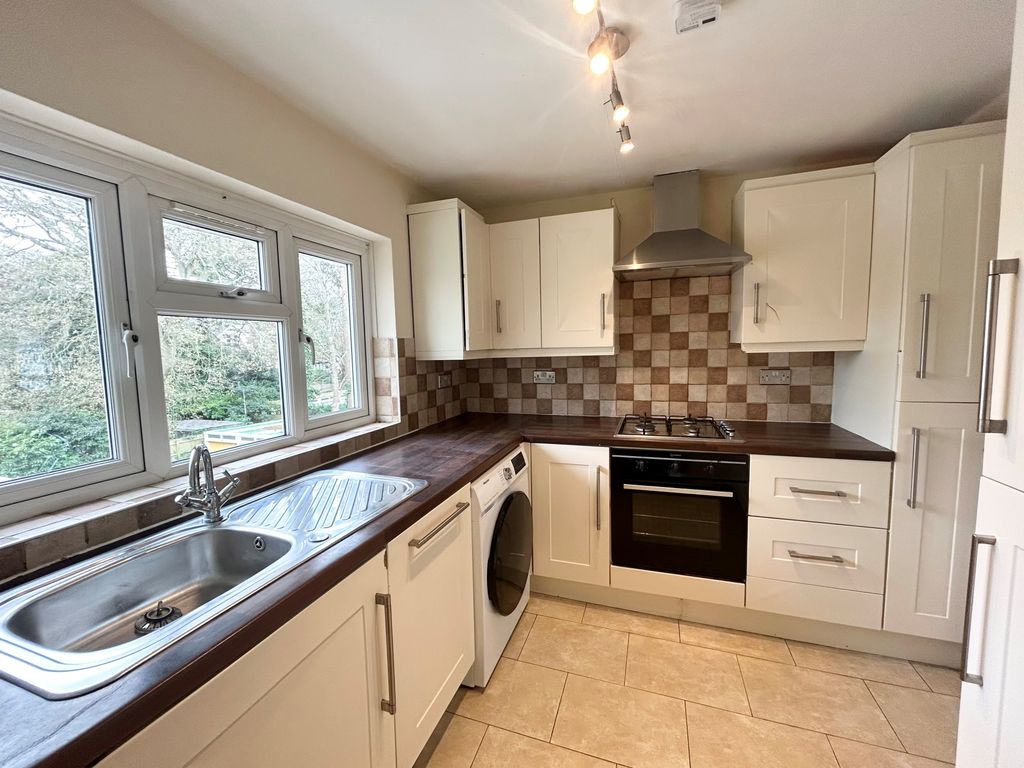 Property photo 2 of 14 Kitchen