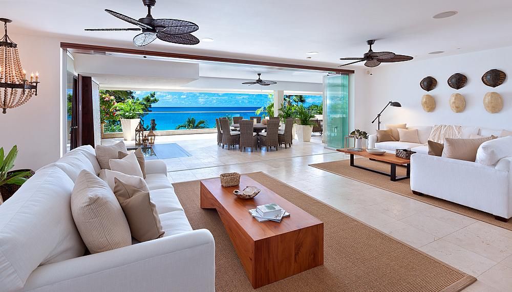 Property photo 3 of 13 Portico 2