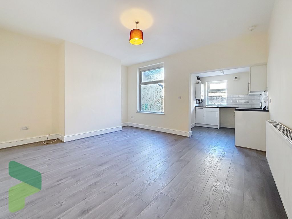 Property photo 3 of 10 Living Or Dining Room