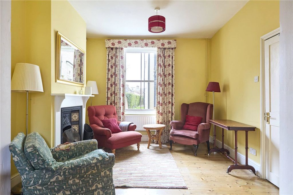 Property photo 3 of 14 Picture No. 02