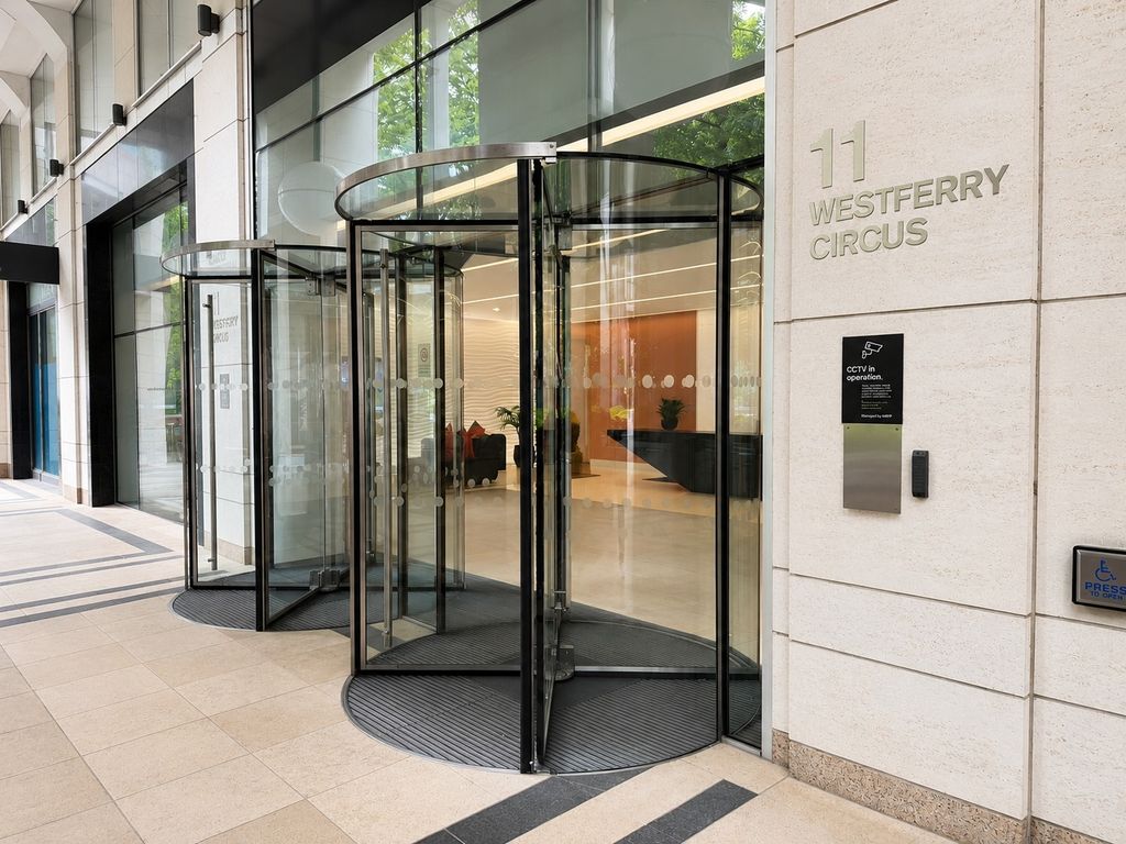 Property photo 2 of 27 Entrance