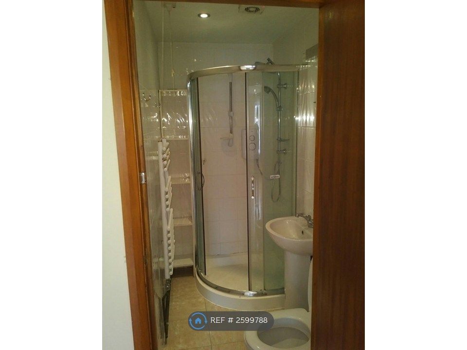 Property photo 3 of 14 Bathroom/Shower