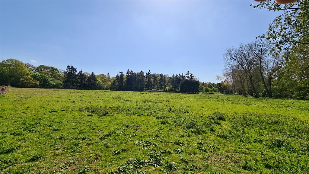 Property photo 3 of 7