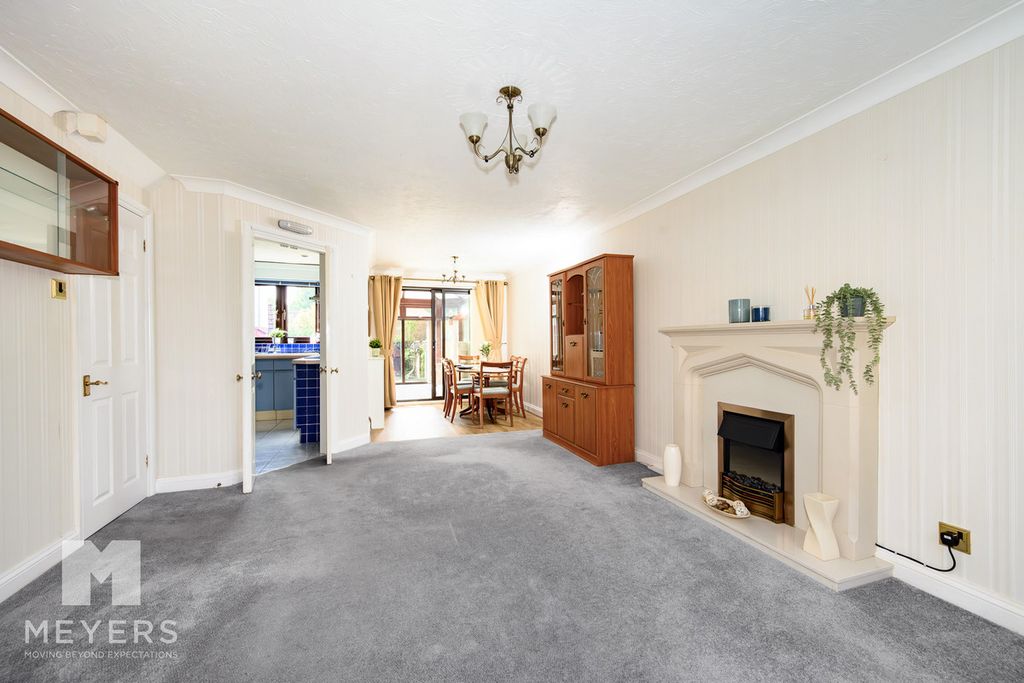 Property photo 2 of 20