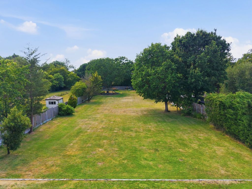 Property photo 3 of 53
