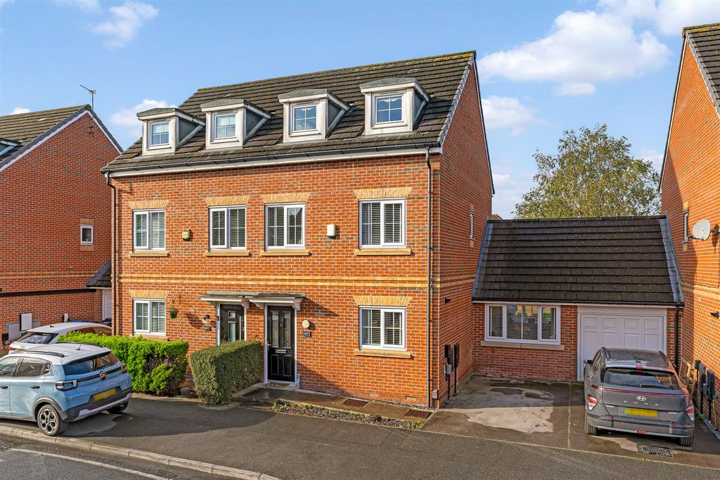Property photo 1 of 28 52 Highfield Road-55.Jpg