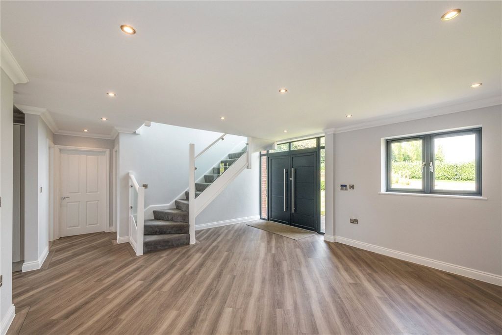 Property photo 2 of 19 Picture No. 04