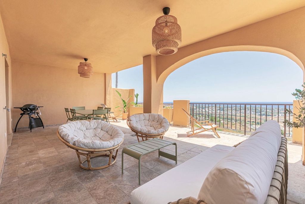 Property photo 3 of 33