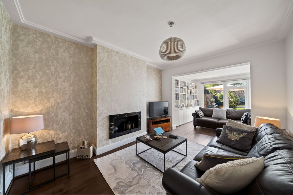 Property photo 3 of 21