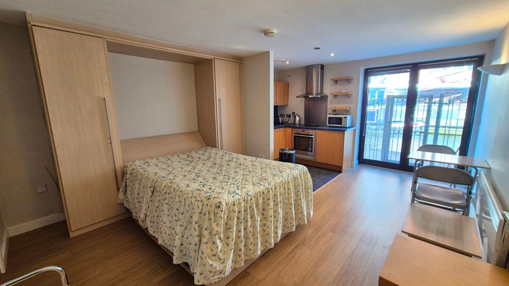 Property photo 3 of 9