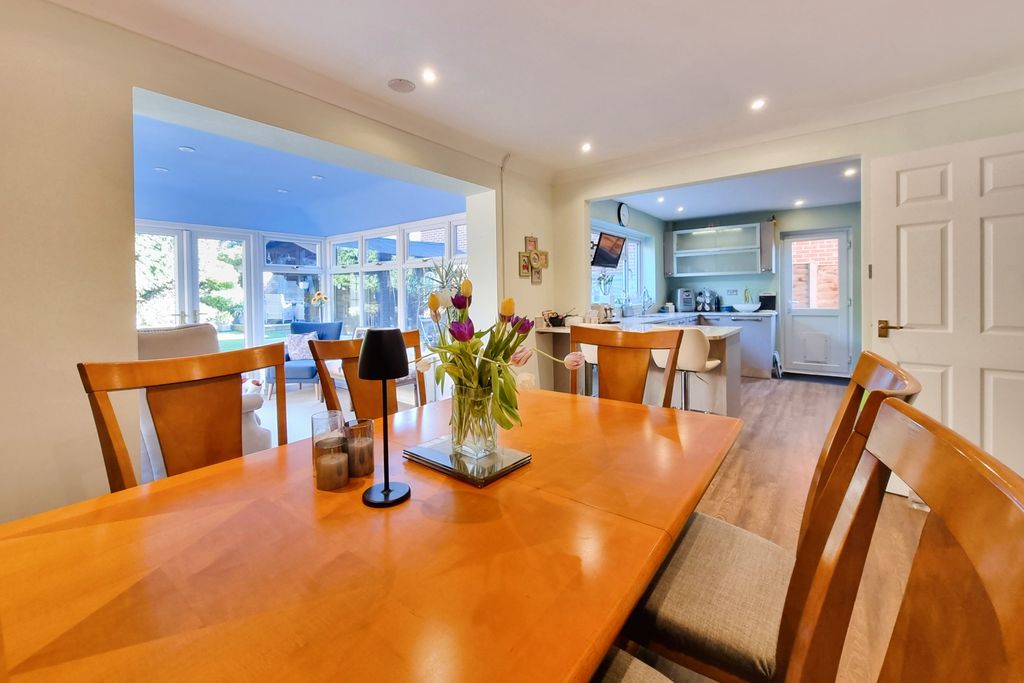 Additional image 8 of 4 bed detached house for saleFareham, Hampshire PO16