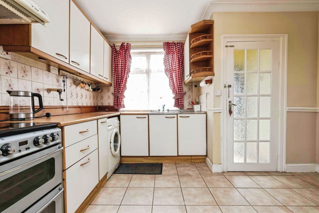 Property photo 3 of 17
