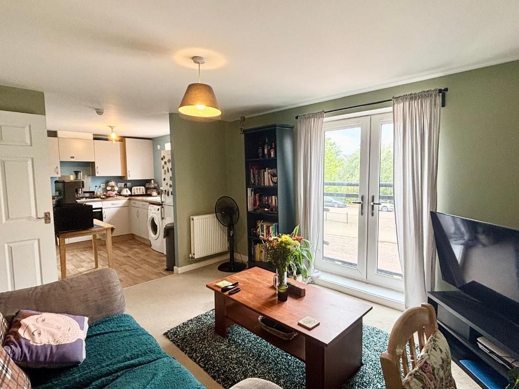 Property photo 2 of 11 Open Plan Lounge / Kitchen