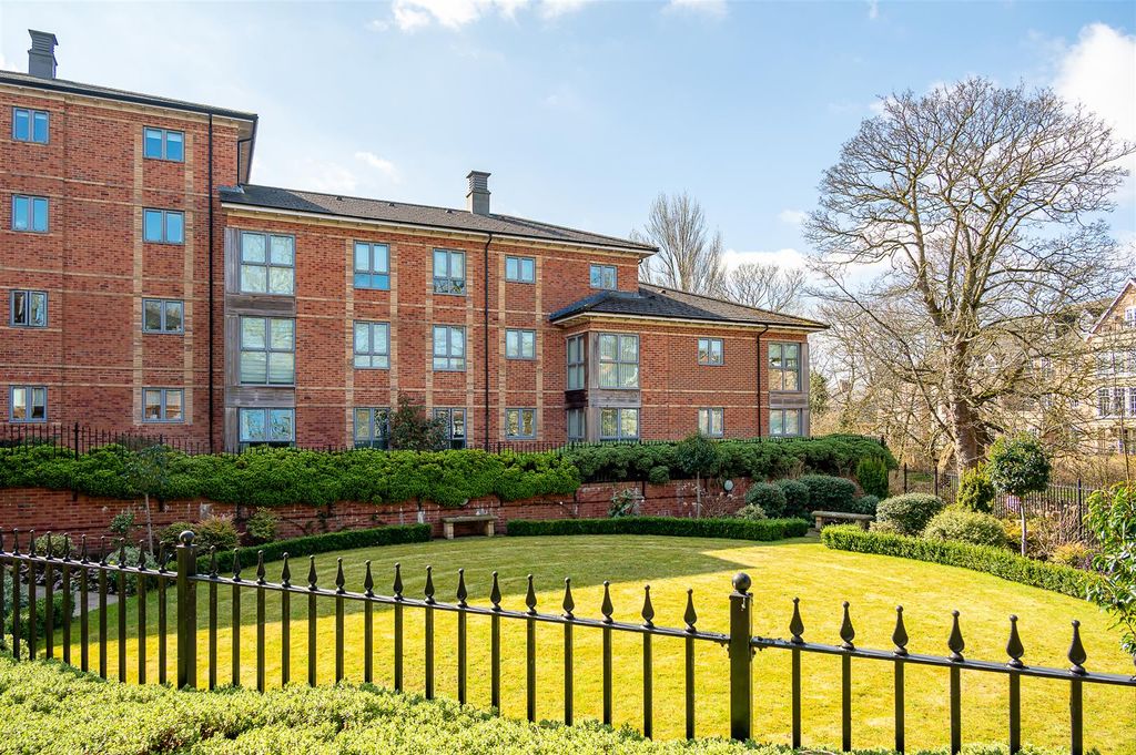 Additional image 9 of 2 bed flat for saleCollege Mews, York YO31