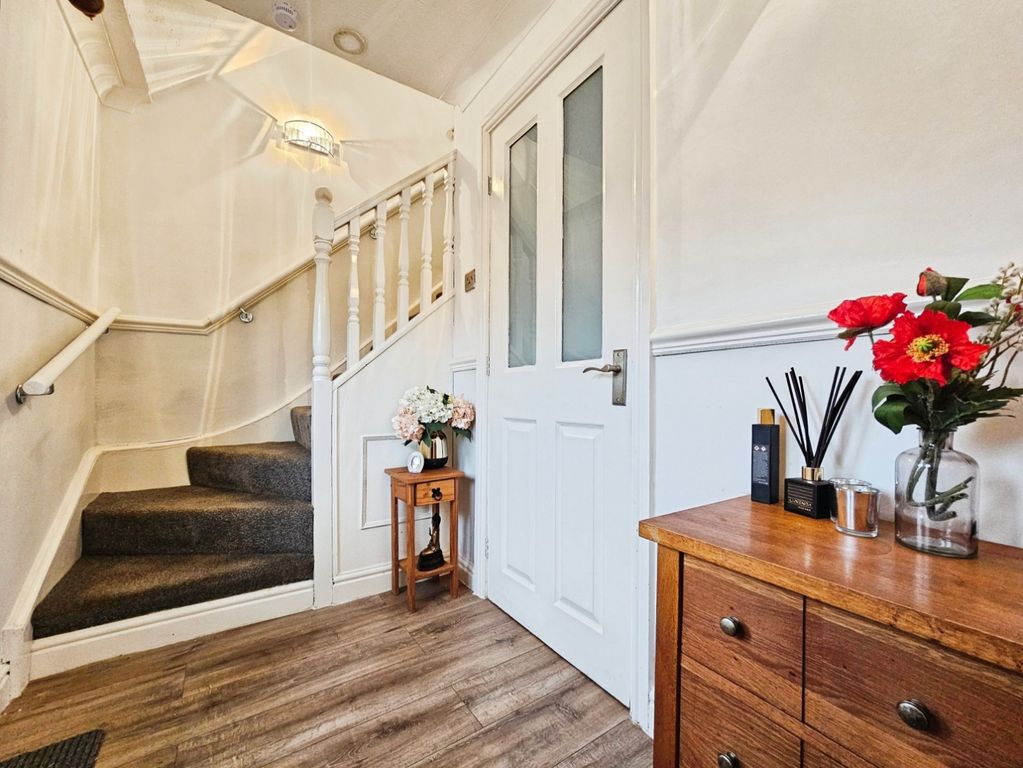 Property photo 3 of 36 Pbox-Img.Jpg