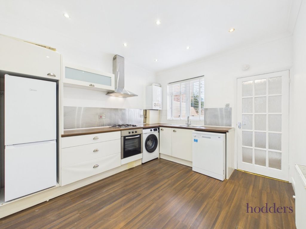 Property photo 2 of 12 Picture No. 60