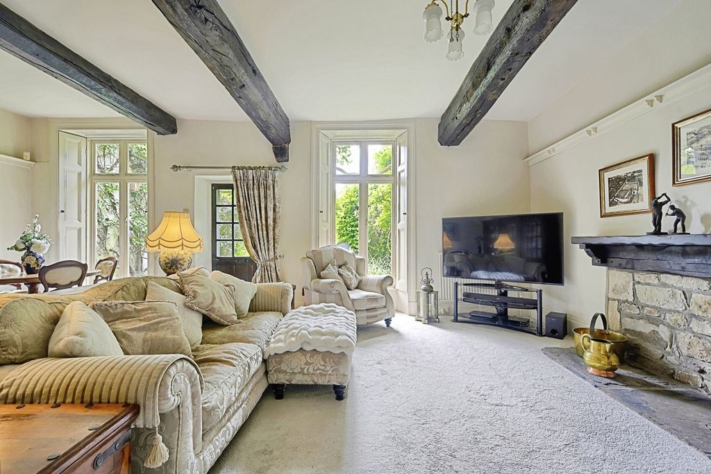 Property photo 2 of 44 Pbox-Img.Jpg
